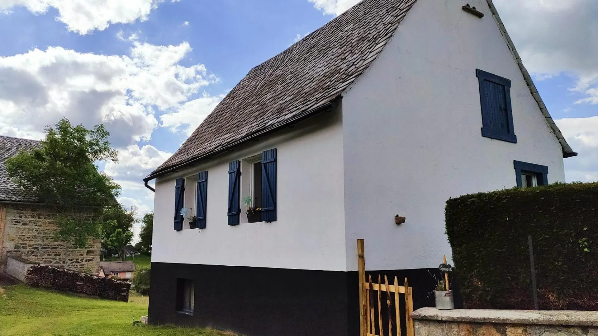 Holiday home Le Cottage Maison Avec Jardin Messeix